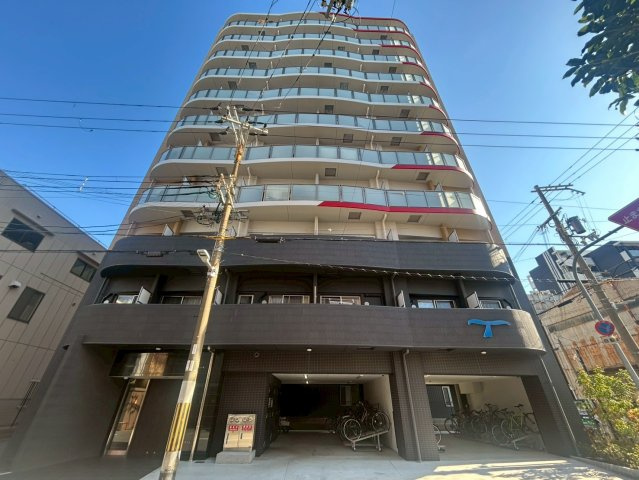 セレニテ九条リアンの外観