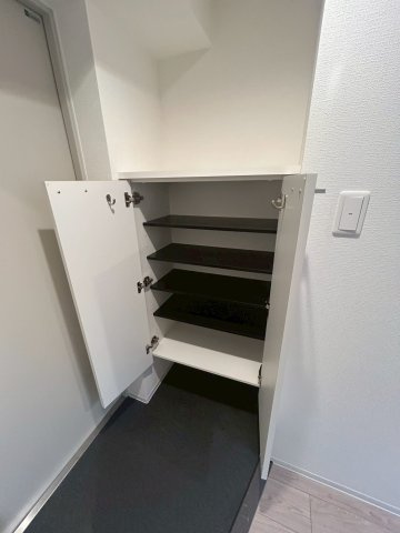 セレニテ九条リアンの収納
