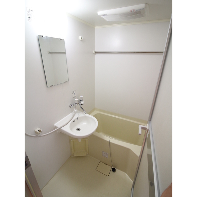 プレール御茶ノ水弐番館の浴室|バス・トイレ別
