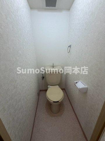 チェリーコートのトイレ|落ち着いた色調のトイレです