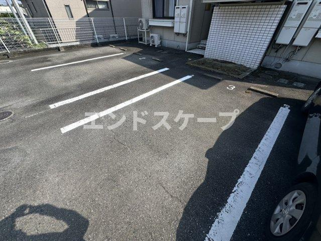グレースアーバンＡの駐車場|高崎、前橋のお部屋探しはエンドスケープまで！お客様の理想お聞かせ下さい♪