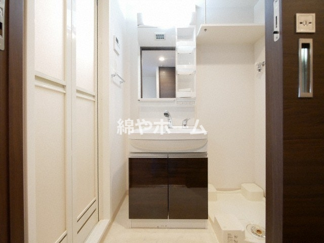 プランドール新大阪NORTHレジデンスの洗面所|忙しい朝には欠かせない洗面所です