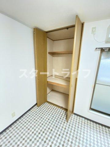 大阪市東淀川区西淡路４丁目の賃貸マンションの収納