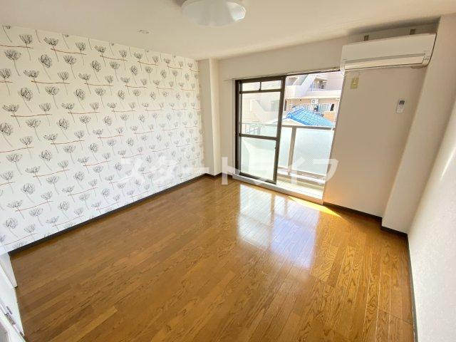 大阪市東淀川区淡路１丁目の賃貸マンションの居間・リビング