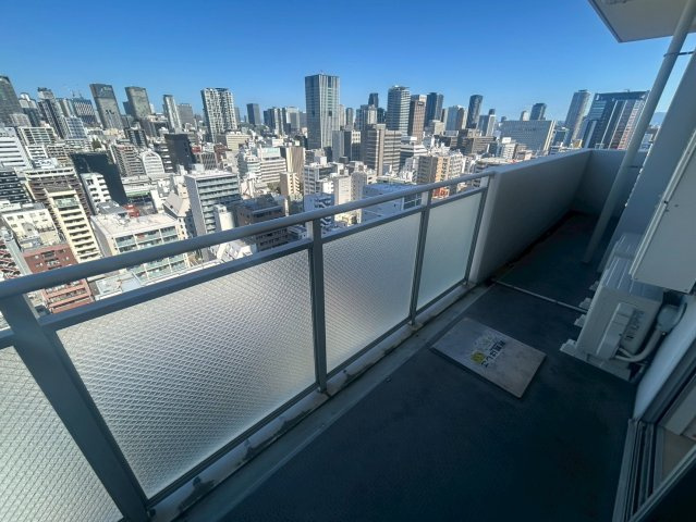 クロスレジデンス大阪新町のバルコニー