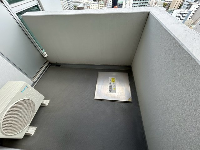 クロスレジデンス大阪新町のバルコニー