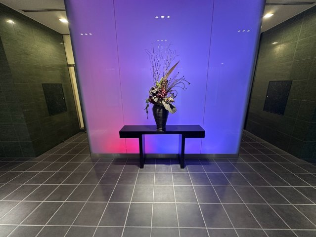 クロスレジデンス大阪新町のロビー