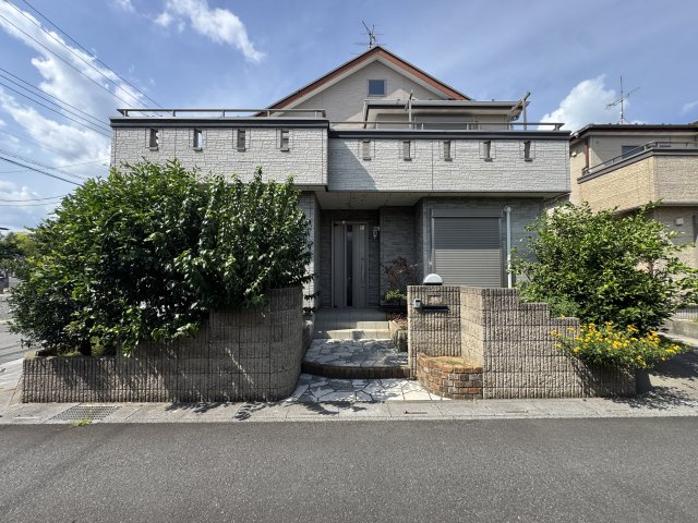 越谷レイクタウン中古戸建て◆駐車2台可◆南西角地
