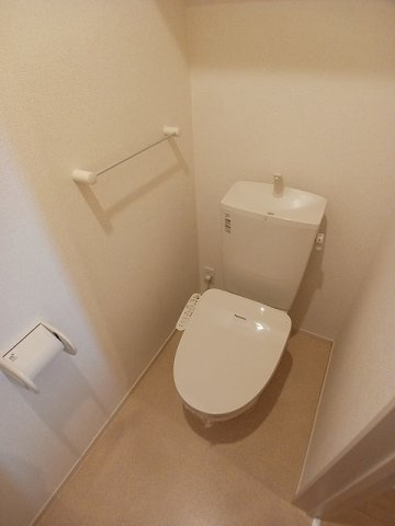 ａｖａｎｔｉのトイレ|落ち着いた色調のトイレです