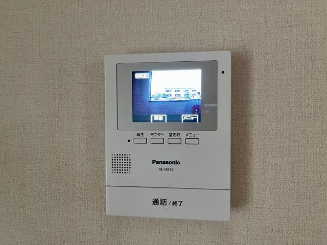 スプリーム　アイの内装|カメラ付インターホン
