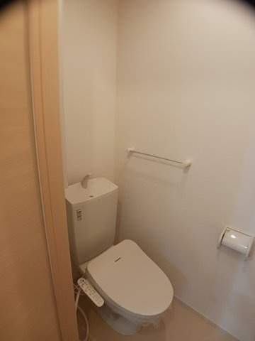 ヴァンクールのトイレ|ゆったりとした空間のトイレです