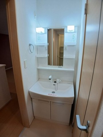 イリーデⅠの洗面所|忙しい朝には欠かせない洗面所です