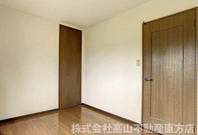 直方市大字植木の賃貸マンションの洋室
