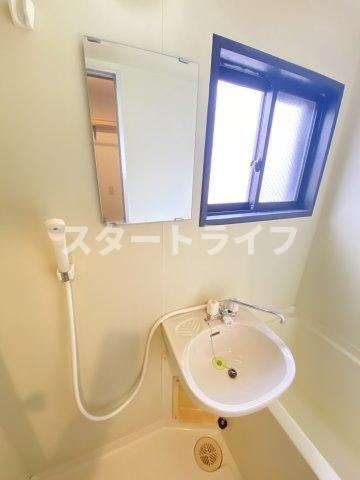 大阪市東淀川区東中島５丁目の賃貸マンションの洗面所