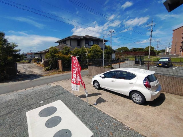 三潴郡大木町大字八町牟田の中古一戸建の駐車場