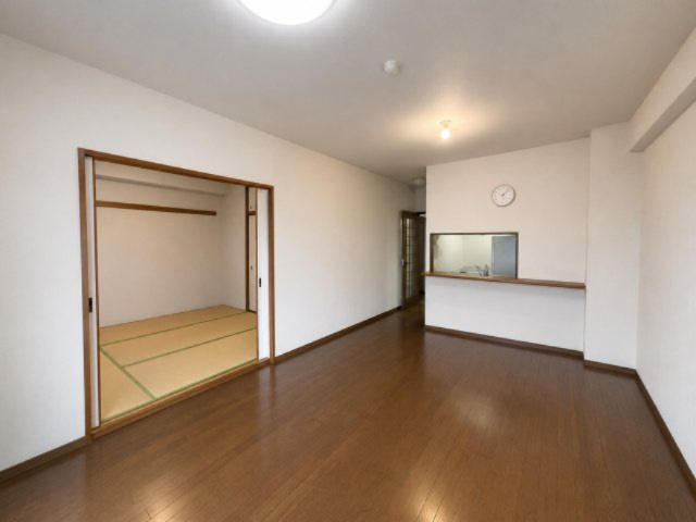 ４階角住戸！　エステ・スクエア蕨
