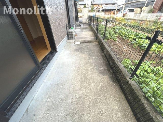 カモミールコートの庭