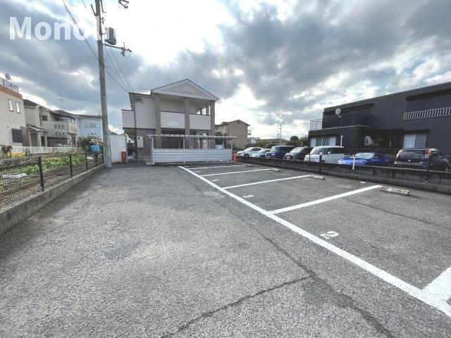 カモミールコートの駐車場