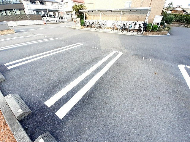 アクアコンフォートＢの駐車場