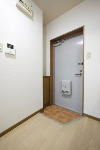 メゾンピュアの玄関|※写真は別の部屋のものです。