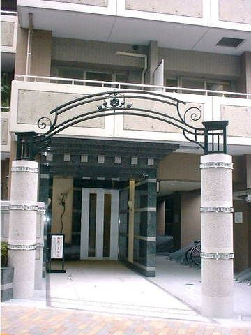 日神パレステージ西池袋公園のエントランス
