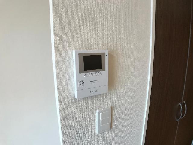 プチボワAの内装|カメラ付インターホン