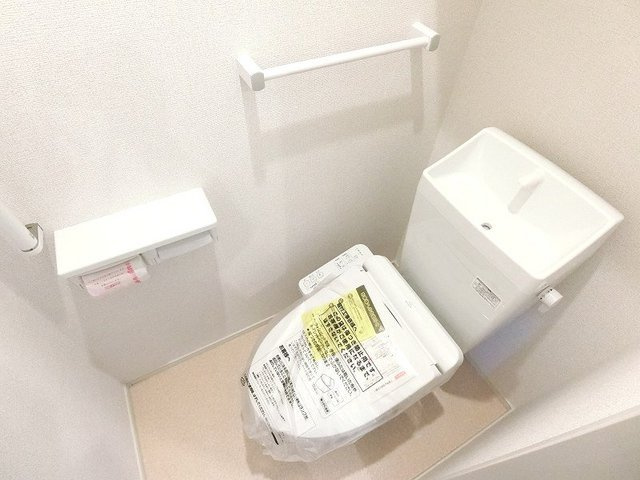 アンジーハウスⅡのトイレ