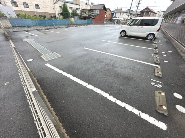 【駐車場】 | ブラスガーデン