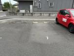 ドミール久米の駐車場