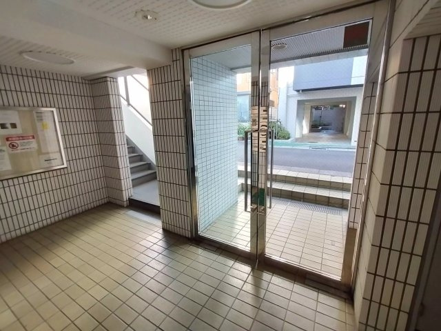 AP53 メゾン・ド・エスポワール404（板橋本町）のエントランス|



