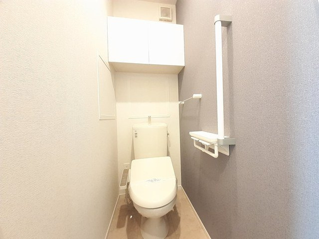 アルモニアのトイレ