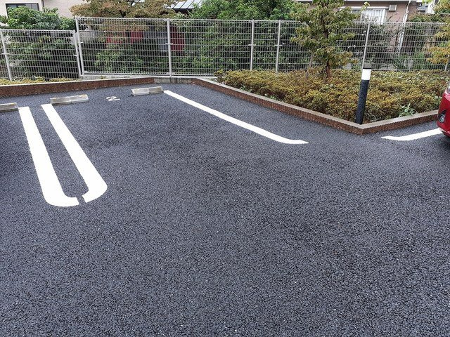白子リバーハイツの駐車場