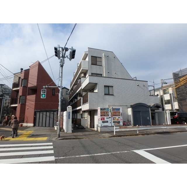 プールパール小豆沢の外観