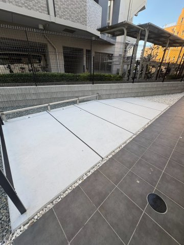 Noble Terrace中山手の駐車場