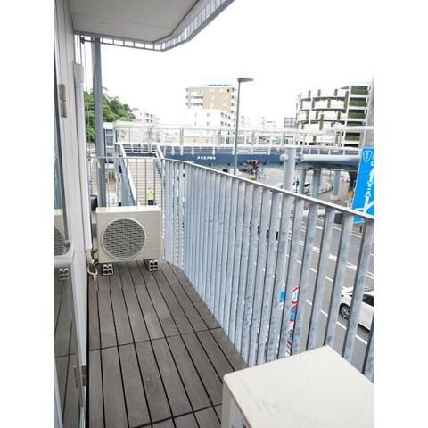横浜市戸塚区戸塚町の賃貸マンションのバルコニー