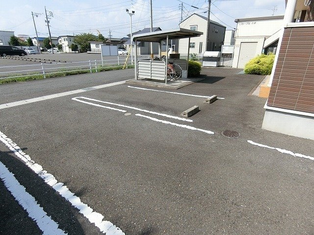 パルレジデンス壱番割の駐車場