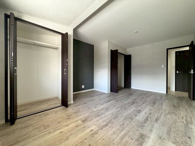 神原一丁目の洋室|全部屋に収納があります！