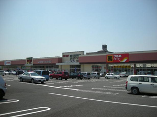 【周辺】 | 桜町フラッツ | ツルハドラッグ土浦小松店まで820ｍ