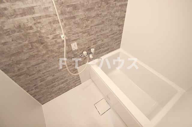 ウエルネス市川の浴室