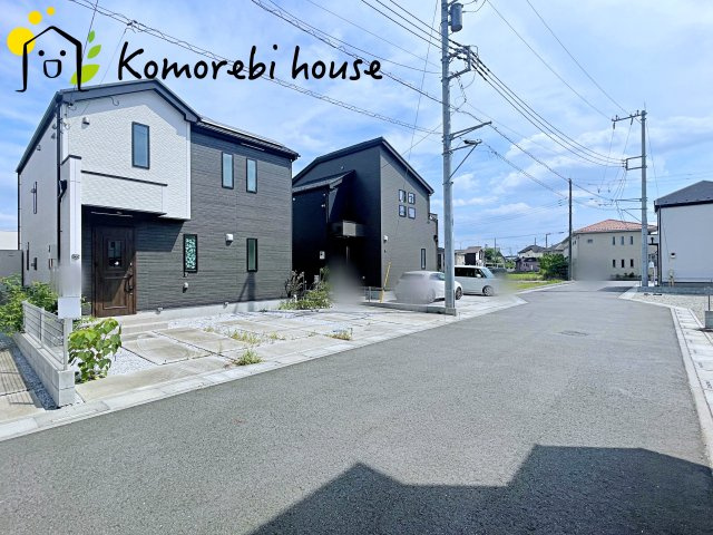 比企郡川島町中山　中古戸建の前面道路含む現地写真|前面道路含む現地写真です