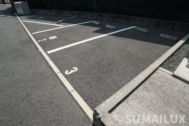 ADC島崎ベースの駐車場