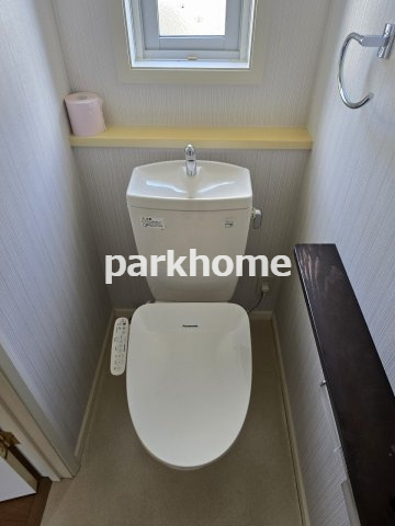 高知市春野町南ヶ丘8丁目　中古戸建のトイレ|2階