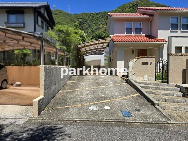 高知市春野町南ヶ丘8丁目　中古戸建の駐車場