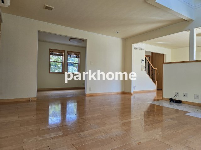 高知市春野町南ヶ丘8丁目　中古戸建の居間・リビング