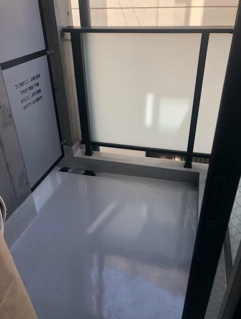 ＥＣ　ＢＵＩＬＤＩＮＧのバルコニー
