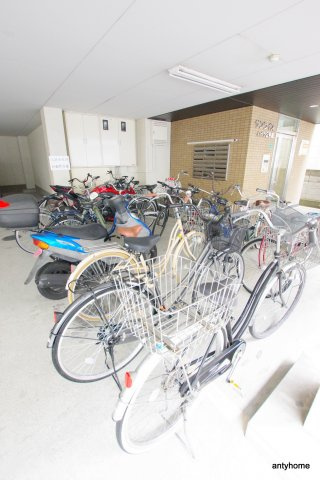 サンライズハイツ2号館　仲介手数料無料の駐車場