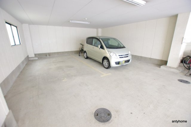 サンライズハイツ2号館　仲介手数料無料の駐車場