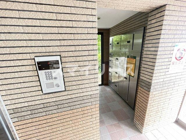 ソレイユ天王台のエントランス