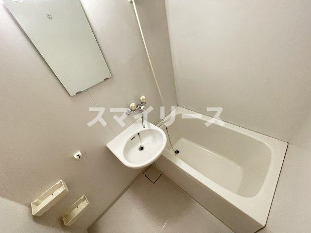 ソレイユ天王台の浴室