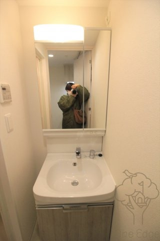 グランカリテ北梅田の独立洗面台